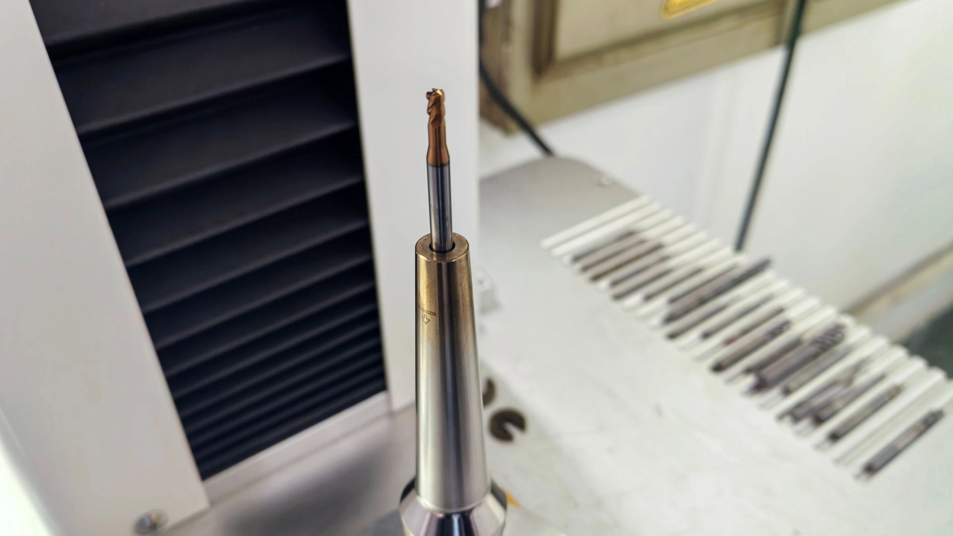 High-precision heat shrink tool holder and tool dynamic balance testing process